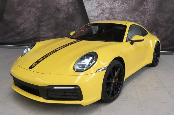 Porsche 911 Carrera S Racing Yellow