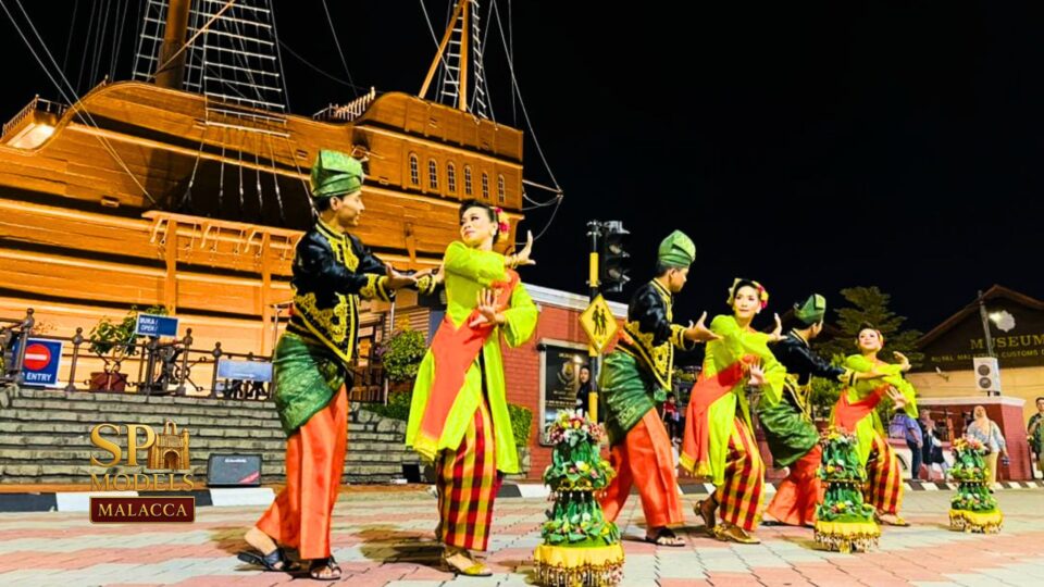 1Malaysia Cultural Dance Show, 1Malaysia Dance Kuala Lumpur, Agensi Bakat Tarian KL, Bollywood Dance Entertainment Kuala Lumpur, Bollywood Dance KL, Bollywood Dance Subang Jaya, Borneo Dance Seri Kembangan, Chinese Dance KL, Chinese Dance Taman Melawati, Corporate Event Entertainment Malaysia, Cultural Dance Ampang, Cultural Dance Group for Hire, Cultural Dance Klang Valley, Cultural Dance Kuala Lumpur, Cultural Dance Package Puchong, Cultural Dance Performance Malaysia, Cultural Dance Shah Alam, Cultural Entertainment Cyberjaya, Cultural Performance Kajang, Cultural Performance Provider Subang Jaya, Cultural Show Booking Cyberjaya, Cultural Show Kuala Lumpur, Dance Show Gombak, Dance Show Puchong, Entertainment for Launch Event Malaysia, Event Entertainment Agency Kuala Lumpur, Event Talent Specialist Kuala Lumpur, Hire Dancers Bangi, Hire Dancers Kuala Lumpur, Hire Traditional Dancers KL, Hire Traditional Dancers Klang Valley, Indian Dance Bukit Jalil, Indian Dance KL, Kids Dance Show Klang Valley, Kids Traditional Dance Kuala Lumpur, Kids Traditional Dance Performance, Kuala Lumpur Cultural Entertainment, Launch Gambit Cultural Performance, Malay Dance Damansara, Malay Dance Kuala Lumpur, Malaysian Cultural Dance Troupe, Merdeka Day Dance Show Selangor, Multicultural Dance Selangor, Penari Kebudayaan Ampang, Penari Kebudayaan Selangor, Penari Tarian Melayu Bangi, Penari Tarian Zapin Petaling Jaya, Persembahan Kebudayaan Putrajaya, Persembahan Silat Pengantin KL, Persembahan Tarian Tradisional Kajang, Premium Cultural Show Malaysia, Sewa Penari Joget Klang, Sewa Penari Kontemporari Gombak, Sewa Penari Melayu Shah Alam, Sewa Penari Tradisional Cheras